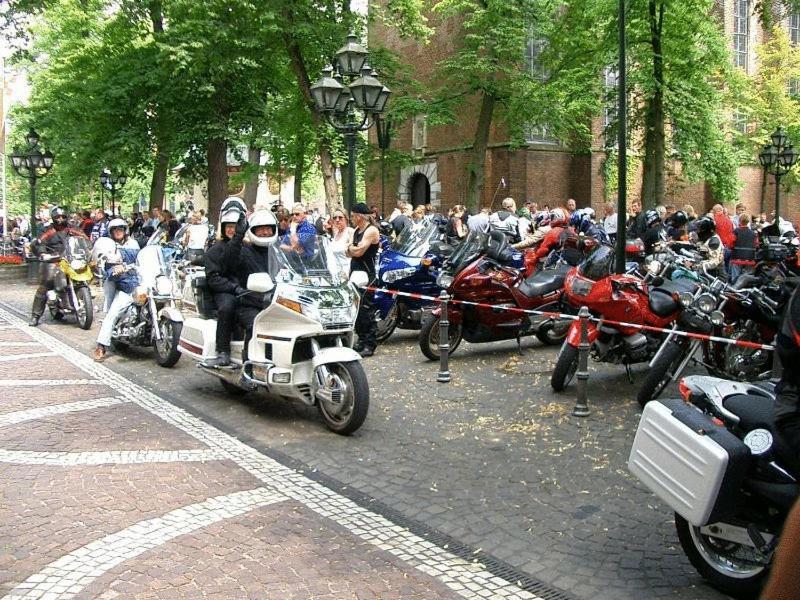 ホテルGoldener Apfel ケーヴェラアー エクステリア 写真